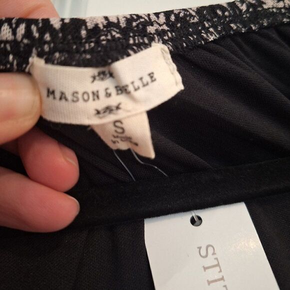 Mason & Belle Lace Blouse size S - Picture 2 of 7